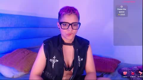 Isabella Mout  online show from October 11, 1:54 am