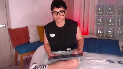 Isabella Mout  online show from February 22, 9:17 pm