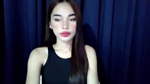 Isabelle online show from April 22, 2:35 pm
