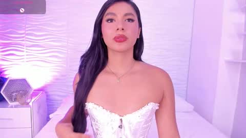 Isa online show from November 3, 9:49 pm