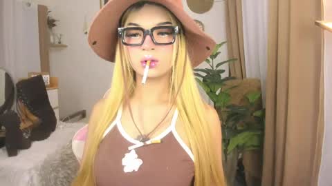 isabelliza princess online show from April 11, 6:45 pm