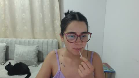 Emma online show from March 8, 3:43 am