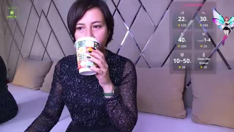 Snapshot of ishtardivine chatting on October 18, 3:38 pm Ishtar online show from October 18, 3:38 pm