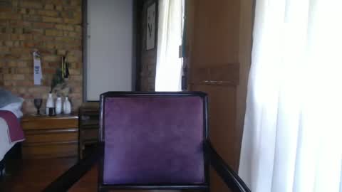 isis online show from October 18, 4:00 pm