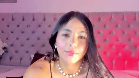 Isis Larah online show from May 6, 12:55 pm
