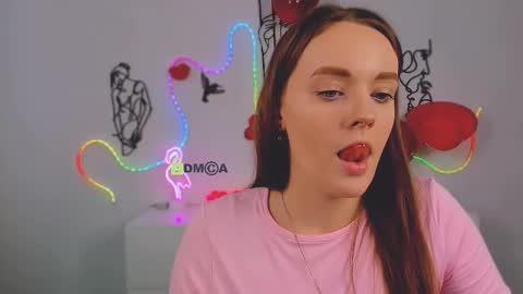 isla_dior online show from February 12, 10:19 am