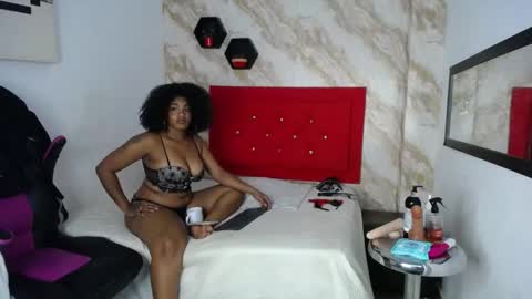 issa online show from November 22, 1:31 pm