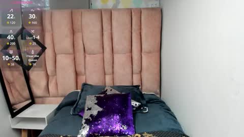 ISSA MILF online show from February 24, 2:20 pm