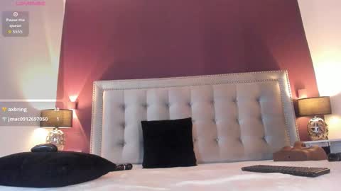 Isabelle online show from March 15, 12:30 pm