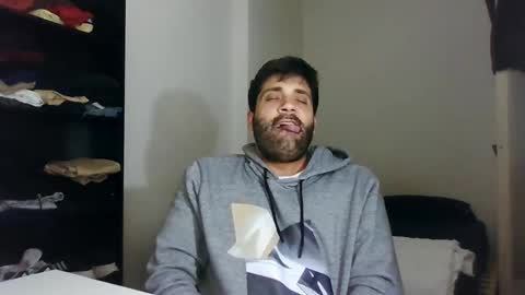 italianboybcn online show from March 6, 3:24 pm