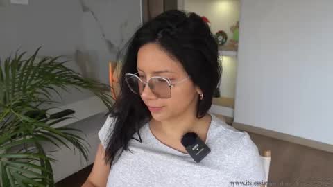 Jessi online show from November 12, 8:11 pm