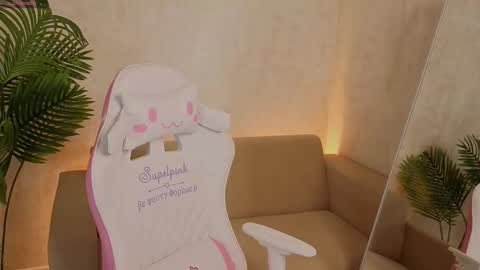 Snapshot of itsbellabonna chatting on October 17, 4:38 am itsbellabonna online show from October 17, 4:38 am