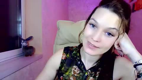 itslunaday online show from February 4, 7:29 pm