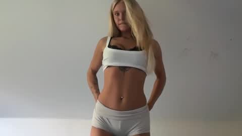 Snapshot of itsmadisynmae chatting on October 17, 5:28 pm OF  madisynmaee online show from October 17, 5:28 pm
