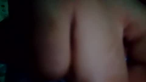 itsmeellyn22 online show from February 17, 6:18 pm