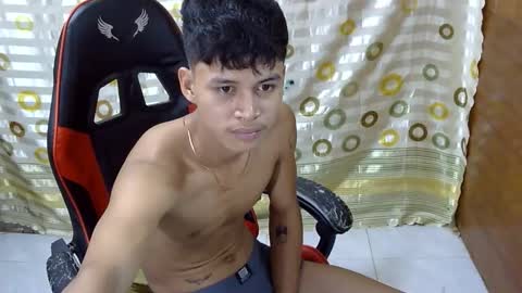 itzme_john online show from March 18, 1:33 am