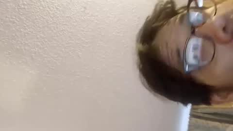 Vanchi online show from March 2, 2:21 pm