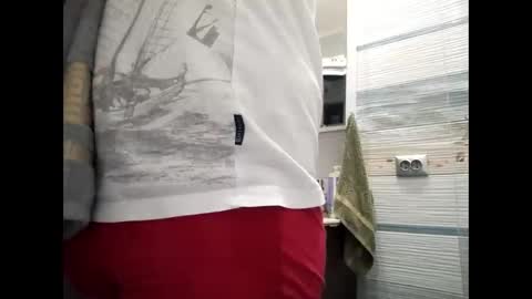 Snapshot of ivanes888 chatting on September 14, 8:10 pm Mickey online show from September 14, 8:10 pm