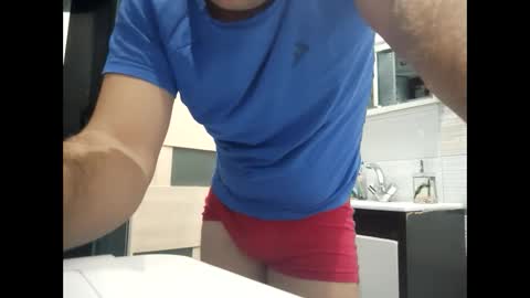 Snapshot of ivanes888 chatting on December 7, 2:36 am Mickey online show from December 7, 2:36 am