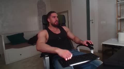 IvanHydee online show from February 2, 5:59 am