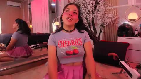     online show from November 30, 2:35 pm