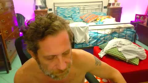 yves online show from September 21, 3:43 am