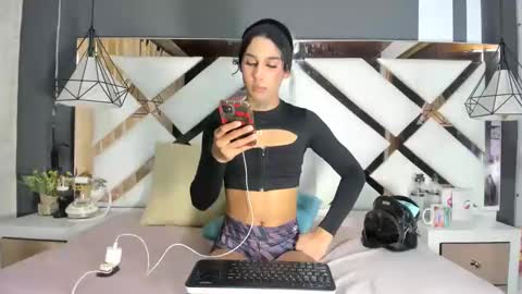 ivone online show from April 27, 11:46 pm