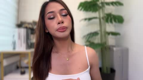 kirstenelsie online show from November 10, 4:04 am