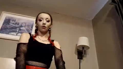 ivorytrixx online show from November 16, 11:07 pm