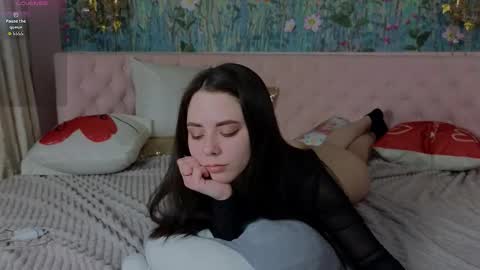 ivorywood_ online show from March 6, 5:45 pm