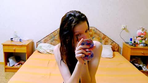 Ivy and Lester online show from February 9, 5:22 pm