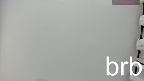 Snapshot of ivy_and_molly chatting on December 4, 3:15 pm Ivy and Molly online show from December 4, 3:15 pm