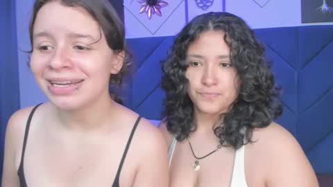 Snapshot of ivy_and_molly chatting on October 7, 8:05 pm Ivy and Molly online show from October 7, 8:05 pm