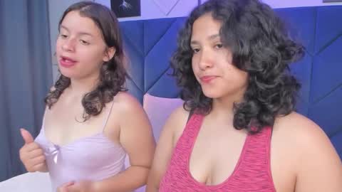 Snapshot of ivy_and_molly chatting on October 17, 8:46 pm Ivy and Molly online show from October 17, 8:46 pm