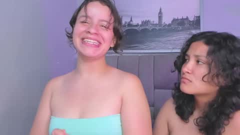 Snapshot of ivy_and_molly chatting on September 20, 9:29 pm Ivy and Molly online show from September 20, 9:29 pm