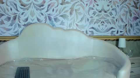Snapshot of ivy_rae_xxx chatting on October 8, 3:18 pm Ivy Rae online show from October 8, 3:18 pm