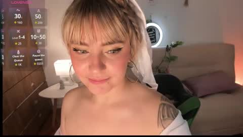 Pamela online show from April 28, 10:36 pm