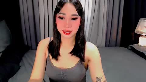 UR LOVELY IYANNA online show from November 24, 7:01 pm