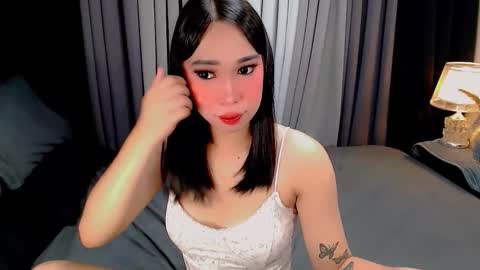 UR LOVELY IYANNA online show from November 21, 7:01 pm