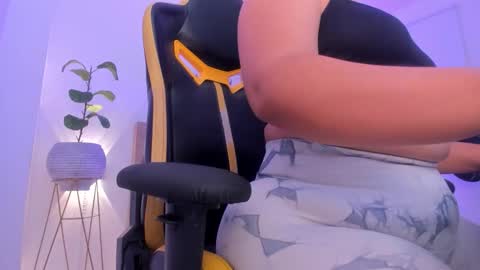 Iza online show from February 26, 2:37 am