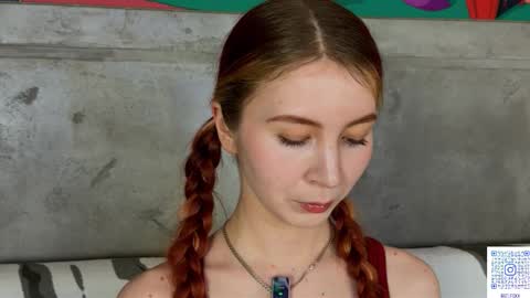 izi online show from March 18, 5:08 pm