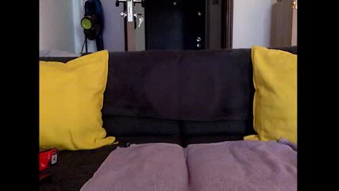 izzy53220 online show from December 15, 9:16 am