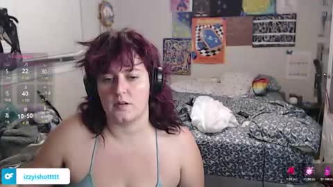 izzyishottttt online show from November 20, 6:56 am