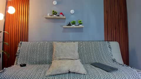 Calix  Independient model Insta and twt Calixsnake online show from April 9, 1:09 am