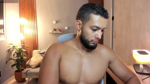 Calix  Independient model Insta and twt Calixsnake online show from May 15, 1:14 am