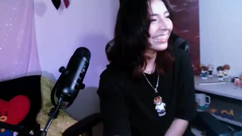 jade 18  online show from December 2, 7:18 am