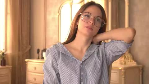 o call me Ann online show from October 2, 4:22 am