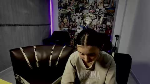 jackyrosee2323 online show from October 12, 3:43 am