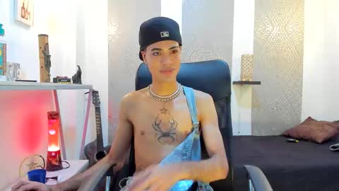 Snapshot of jacob_blackwell chatting on October 20, 9:42 pm jacob_blackwell online show from October 20, 9:42 pm