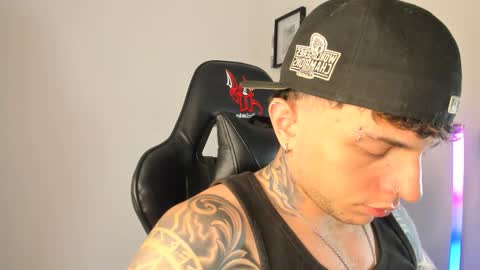 jacobb116 online show from February 18, 2:05 am